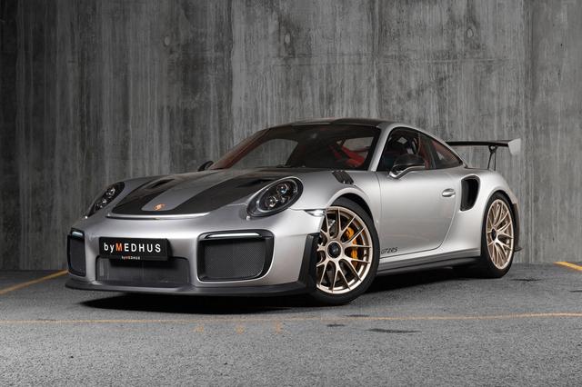 Porsche 911 GT2 RS Weissach