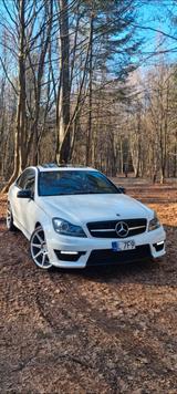 Mercedes-Benz W204  3.5 V6 M276 4MATIC | 7G-Tronic Plu - weiße Mercedes-Benz 350