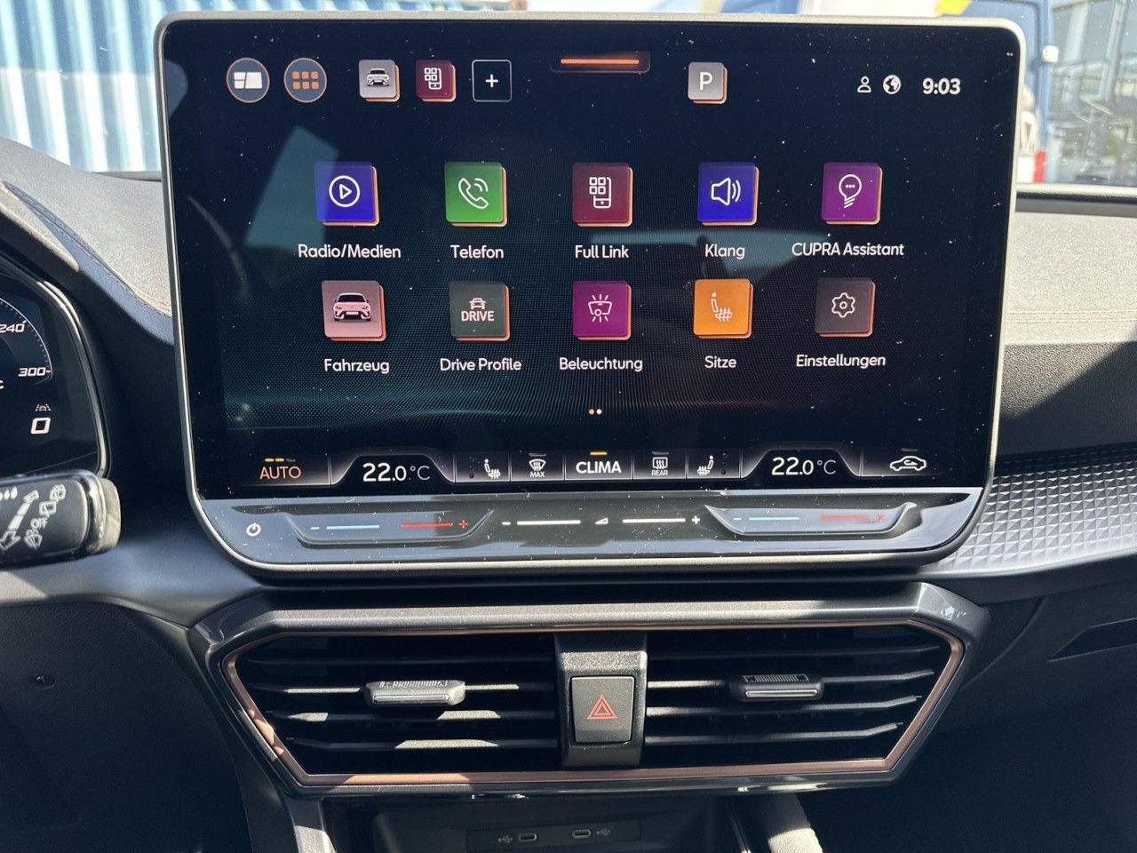 Fahrzeugabbildung CUPRA Leon 2.0 TDI 110 kW - mit KI generiert/bearbeitet