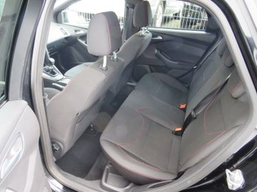 Ford Focus - 11