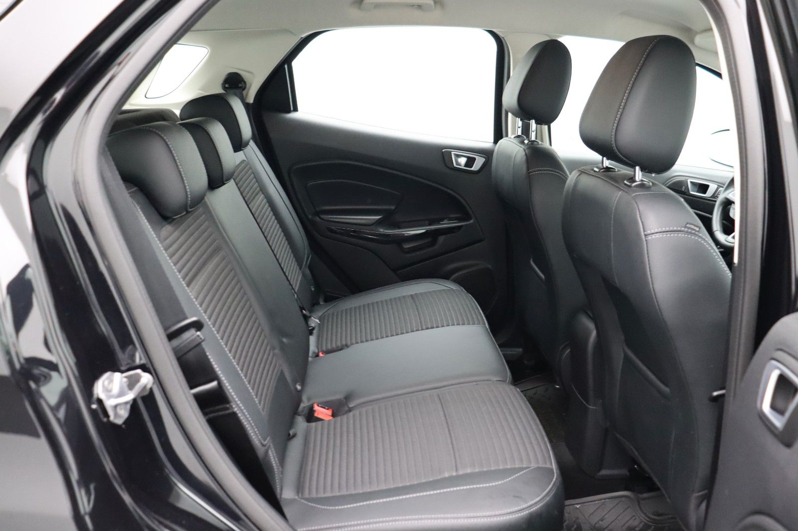 Fahrzeugabbildung Ford EcoSport 1.0 Titanium