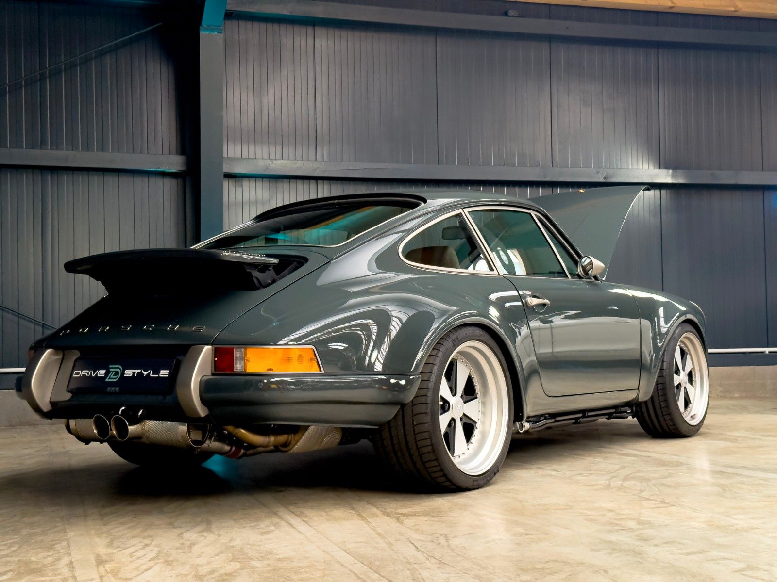 Fahrzeugabbildung Porsche 911 RSR Hommage