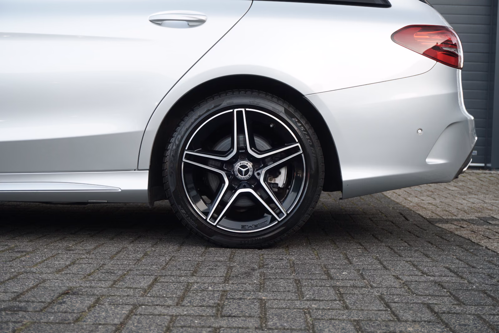Mercedes-Benz C 300T AMG Multib RFK PANO SHZ NAV Ambiente ACC