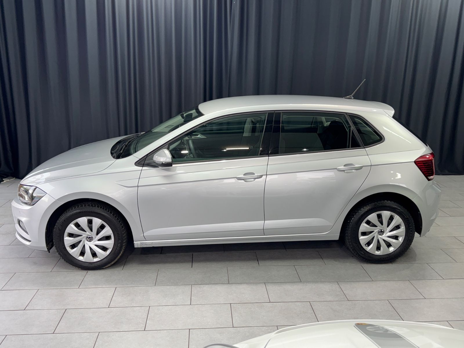 Fahrzeugabbildung Volkswagen Polo VI Comfortline|PDC|NAVI|1.HAND