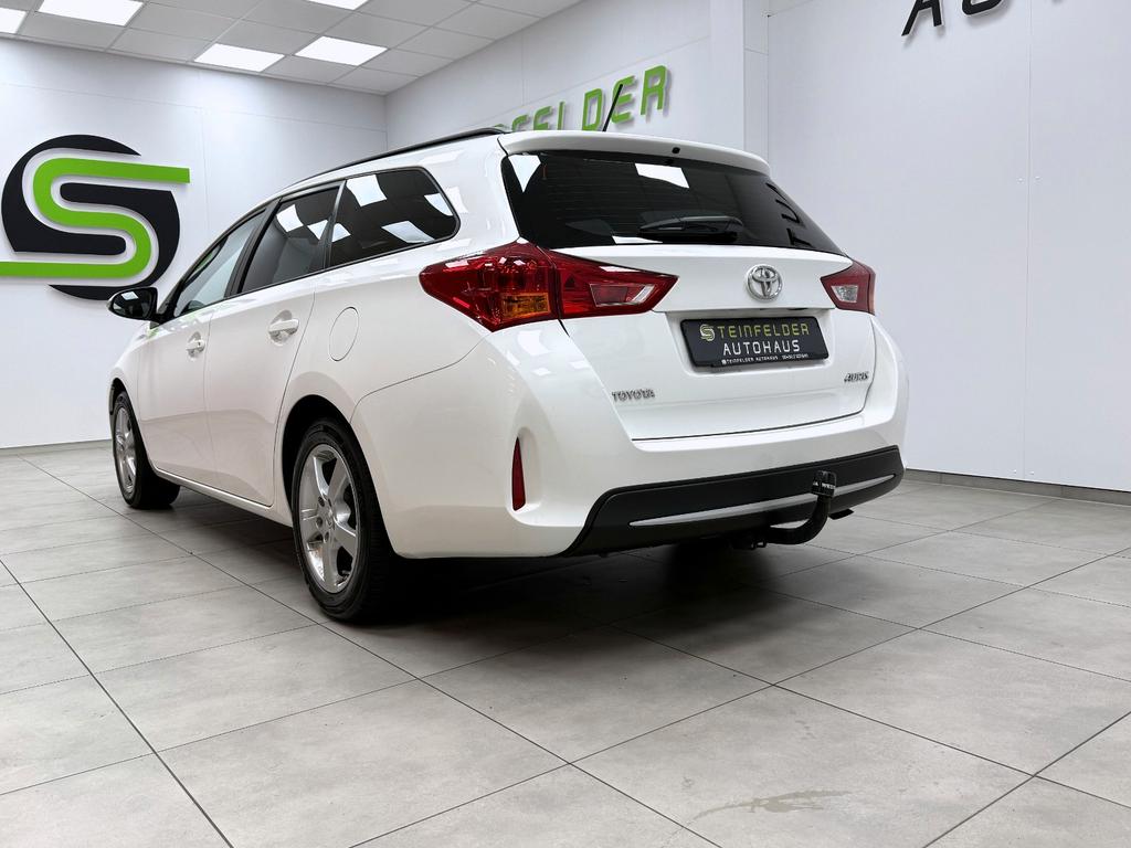 Toyota Auris Touring Sports
