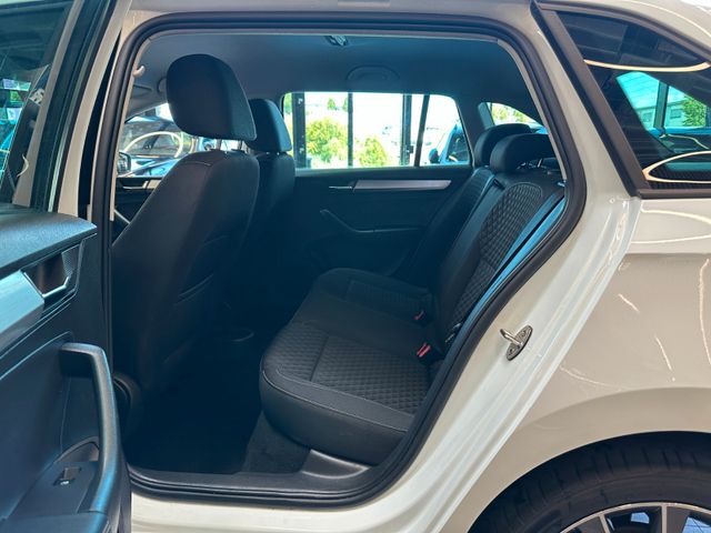 Skoda Rapid *Service:NEU*TEMPO*SitzHZ*KLIMAAUTO*PDC*