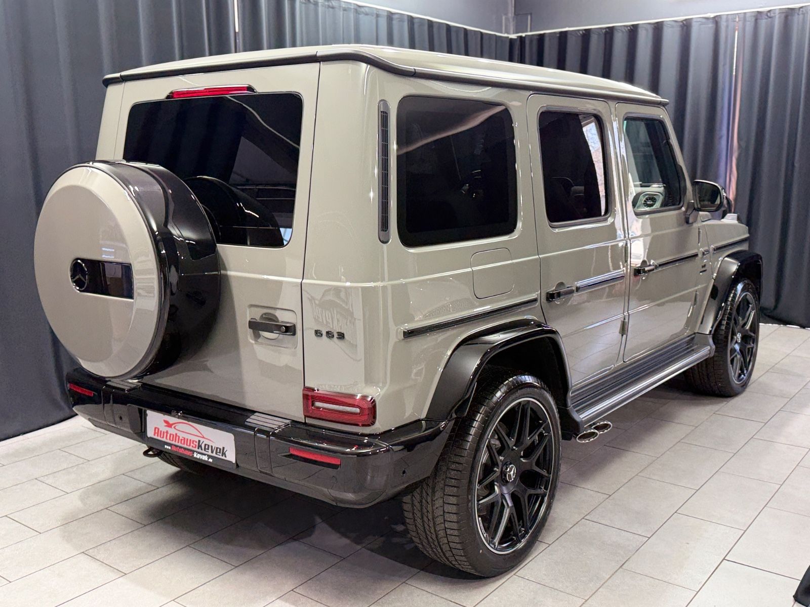 Fahrzeugabbildung Mercedes-Benz G 63 AMG|MY26|A22|PERFORMANCE|TV|VOLL|CARBON|