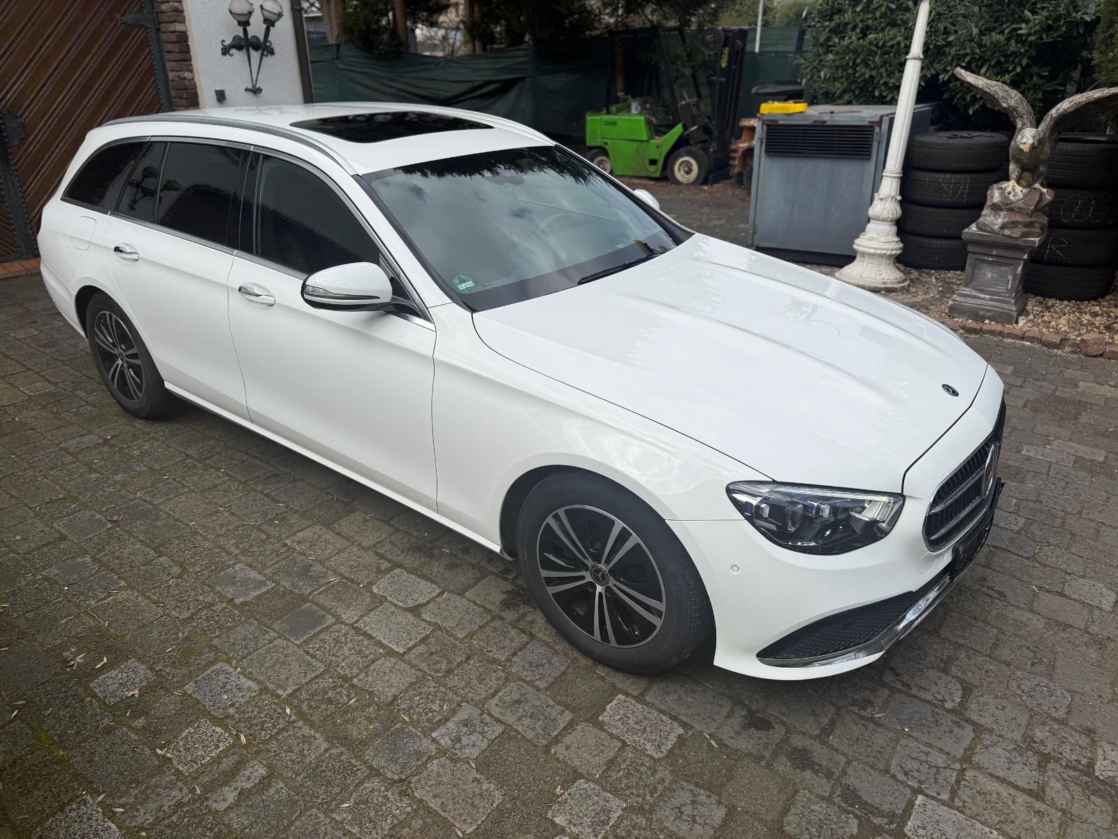 Mercedes-Benz E 220 d T-Modell Avantgarde Vollausstattung Ahk