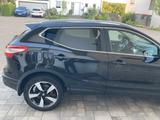 Nissan Qashqai 1.6 dCi DPF N-CONNECTA Schwarz Metallic - Nissan Qashqai Gebrauchtwagen in Saarbrücken
