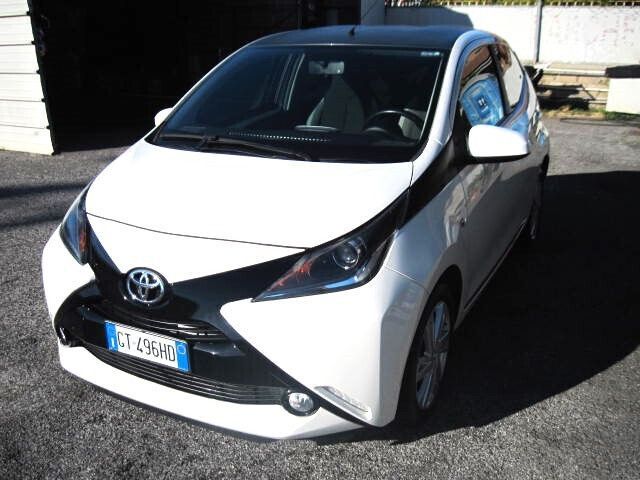 Image of Toyota Aygo (X)