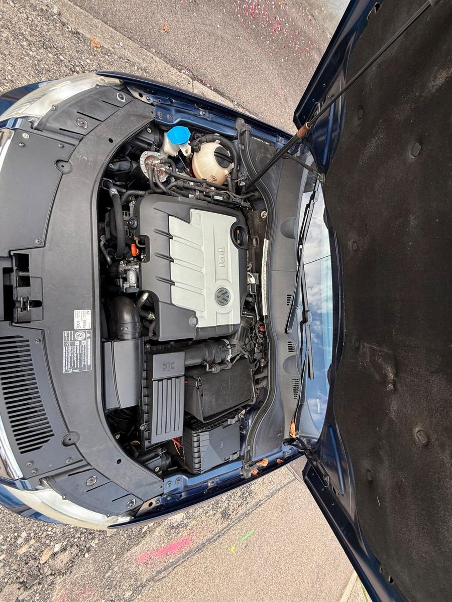 Volkswagen Passat 2010 — engine 175 HP (129kW)