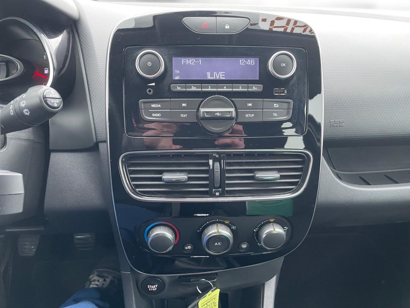 Fahrzeugabbildung Renault Clio IV Grandtour Limited Klima Tempomat DAB