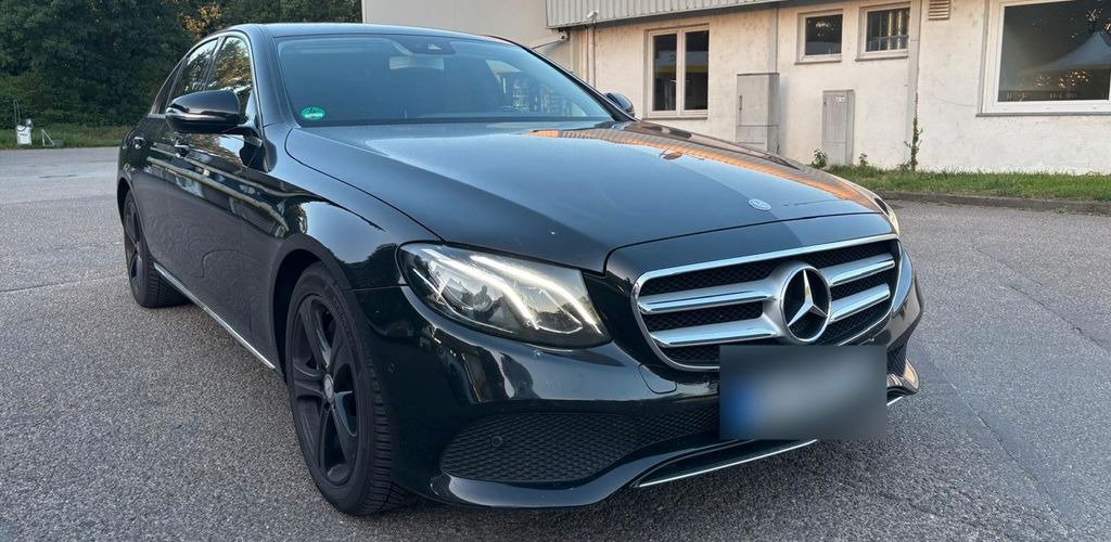 Image of Mercedes-Benz E 350