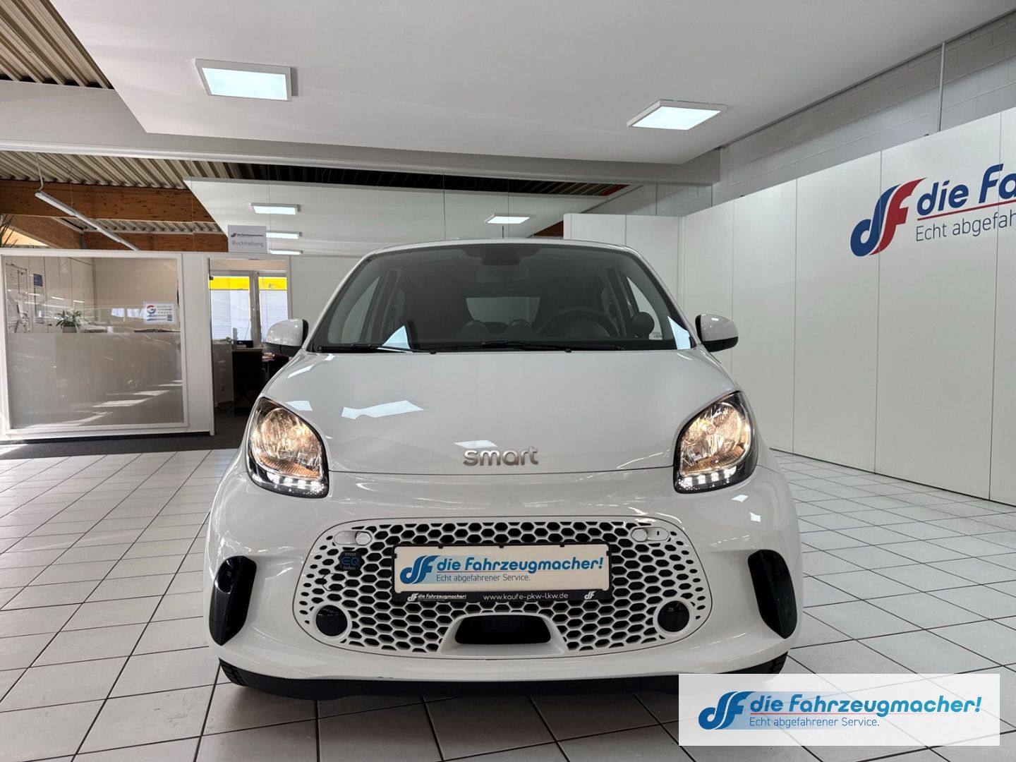 Fahrzeugabbildung Smart forfour electric drive EQ Klimaautom DAB Notbrem
