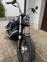 Harley-Davidson Street Bob mit vielen Extras - HARLEY-DAVIDSON STREET BOB