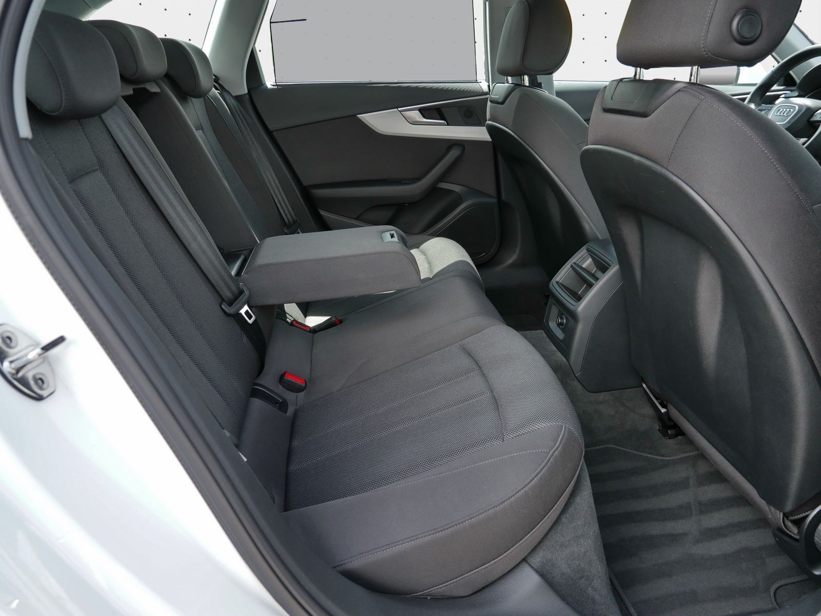 Audi A4 - Bild 16