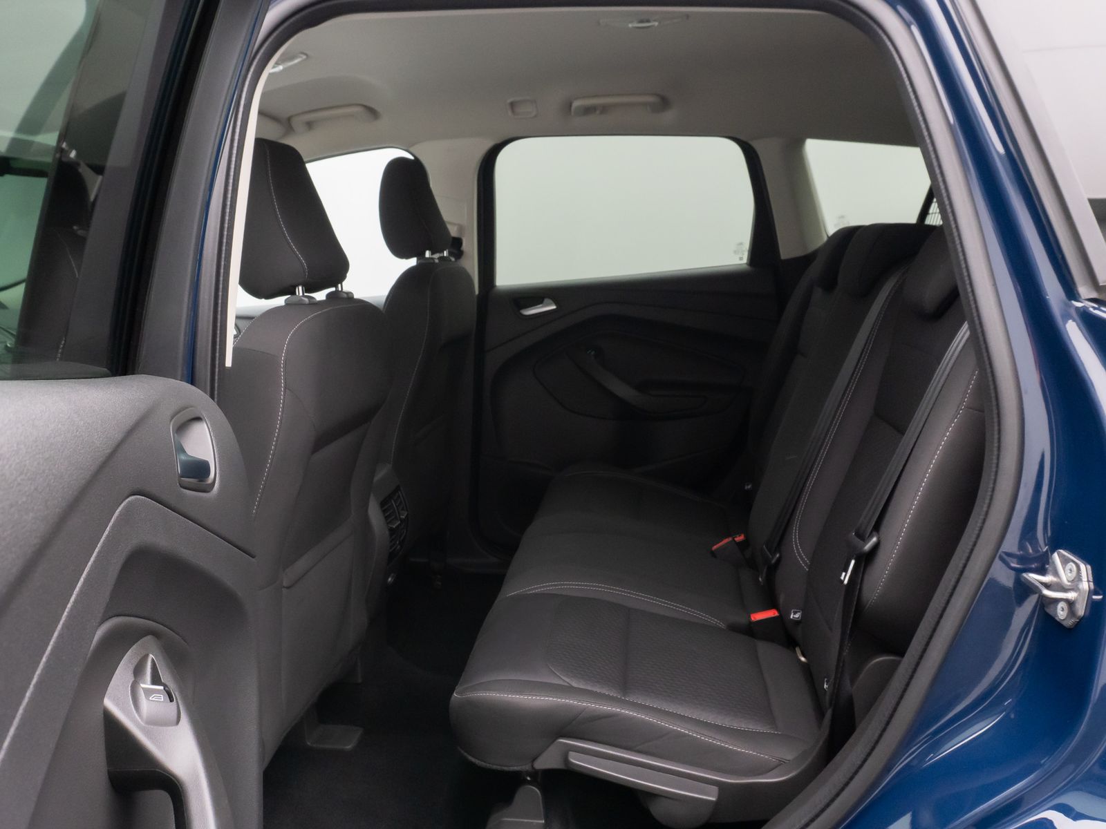 Fahrzeugabbildung Ford Kuga Trend AHK Sitzhzg PDC Tempomat 8Fach