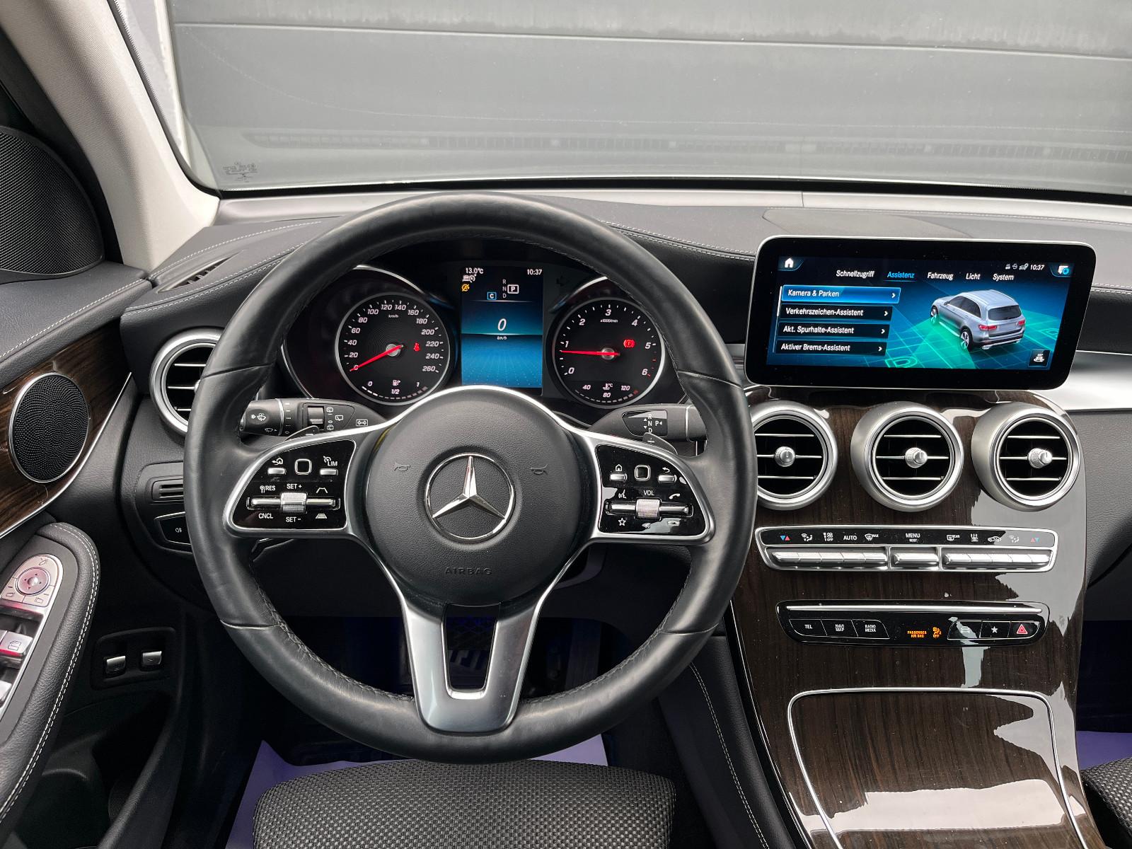 Mercedes-Benz GLC 220D 4MATIC ACC MASSAGE 360° LANE ASSIST SHZ