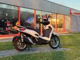 Piaggio Beverly 400 HPE  - PIAGGIO BEVERLY