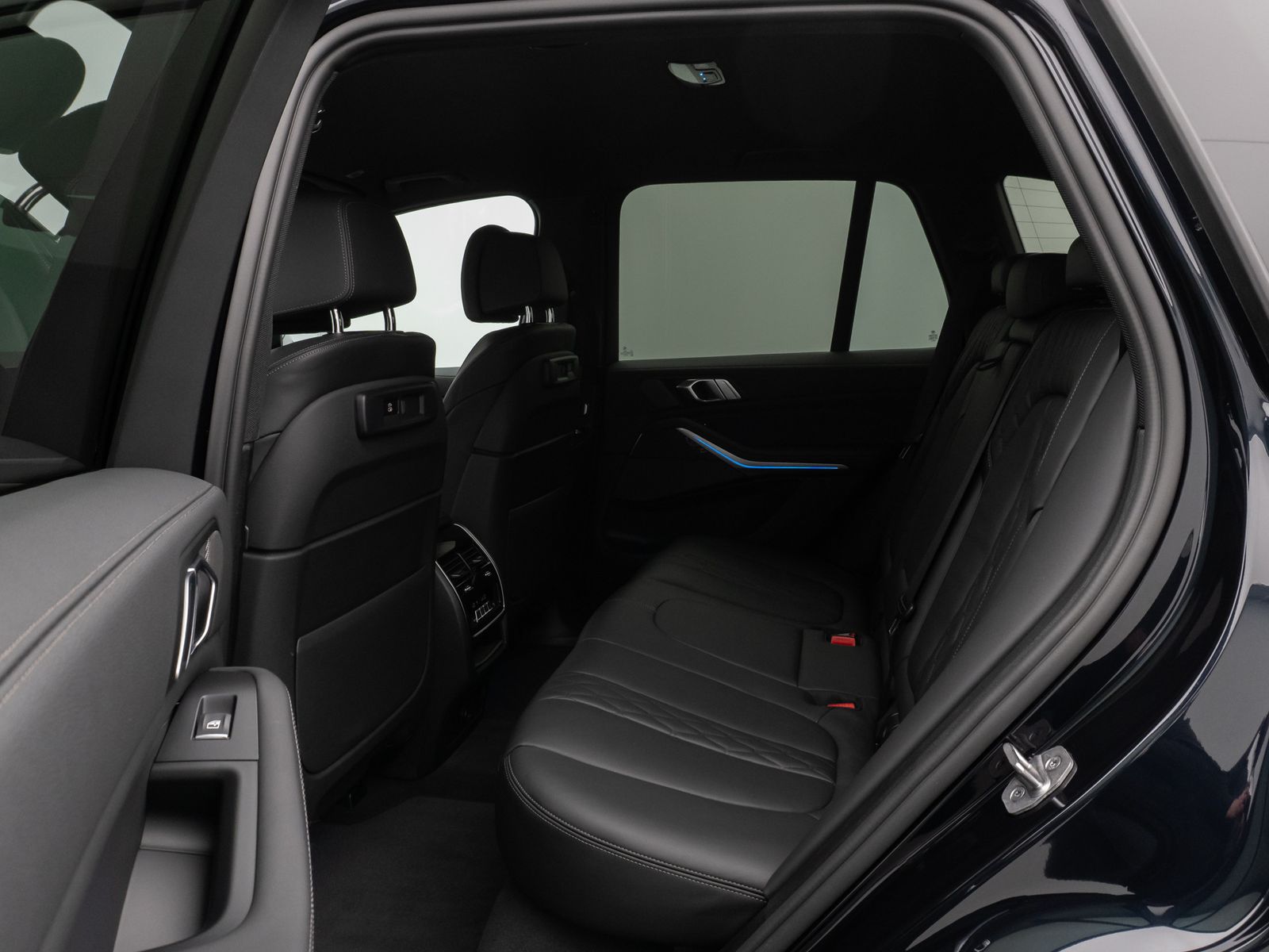 Fahrzeugabbildung BMW X5 xD45e M Sport 360°Laser HUD DAB H/K Komfort