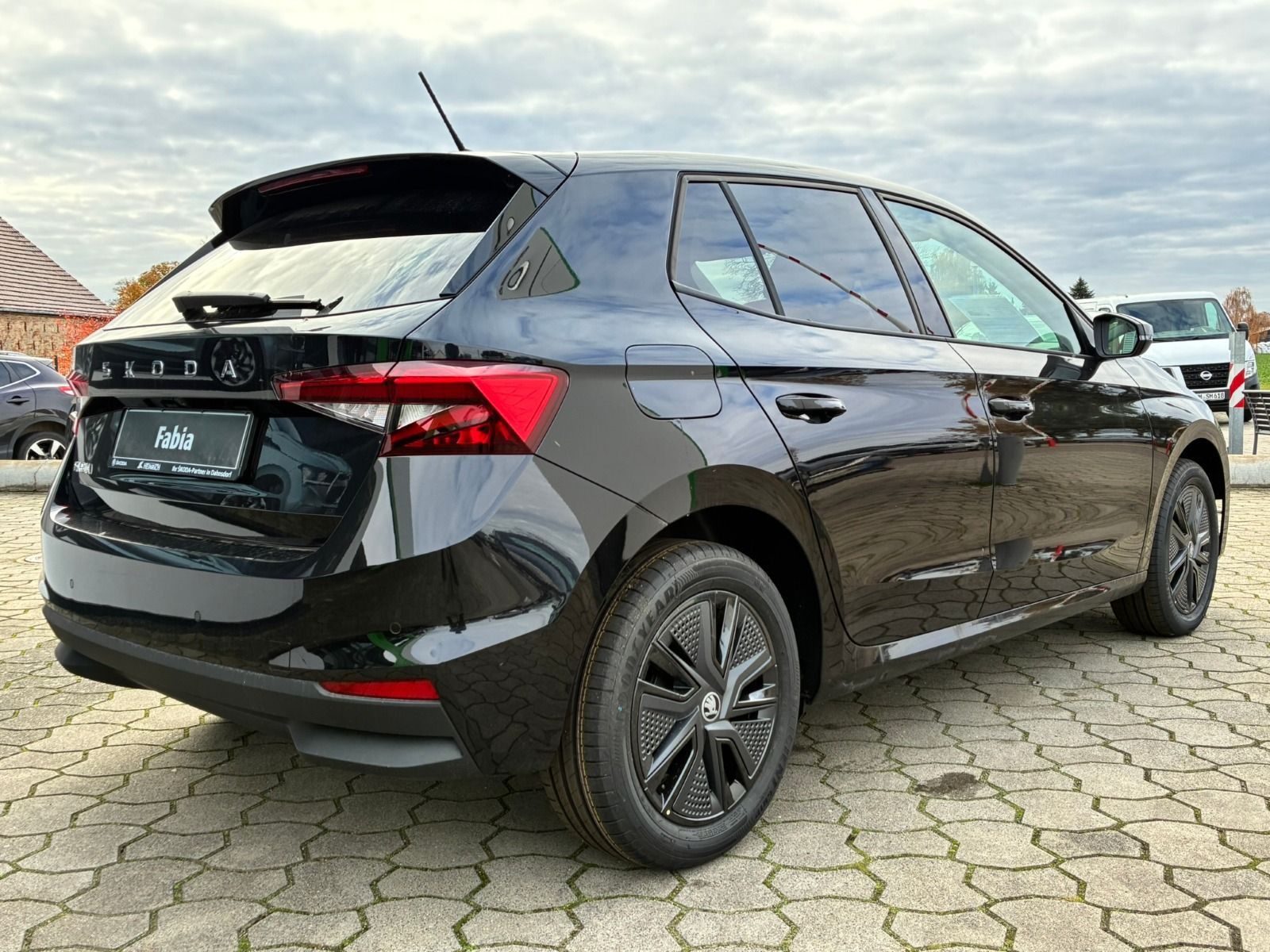 Fahrzeugabbildung SKODA Fabia Selection 95PS 5-Gang*RFK*LED*BehLenkrad*S
