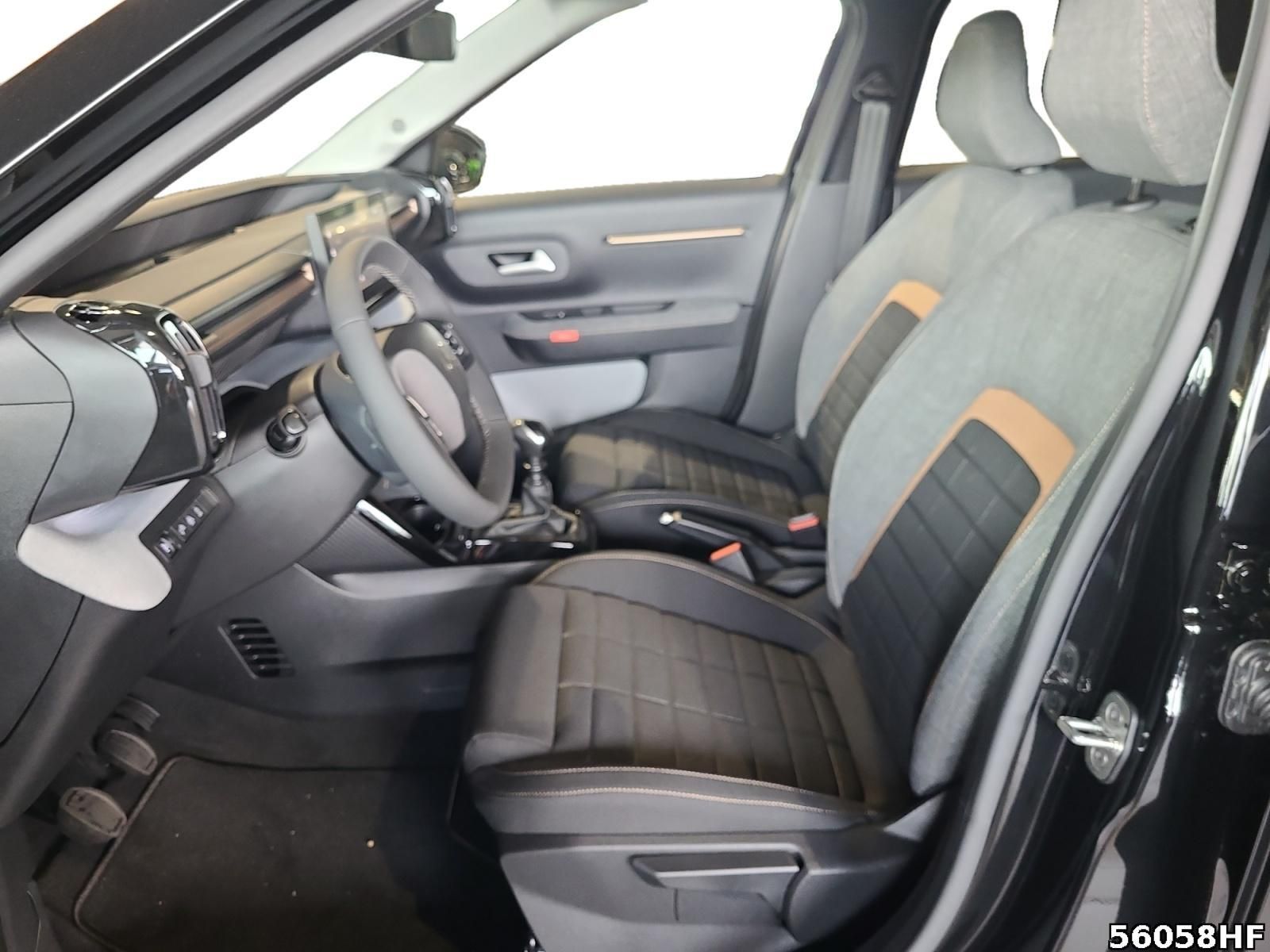 Fahrzeugabbildung Citroën C3 Aircross Plus Turbo 100 PS MT