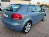 Audi A3 1.6 Ambition - Audi A3 mit Benzin-Antrieb: Limousine, Klimaautomatik, 1.6