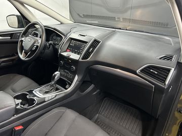 Ford S-Max - 11