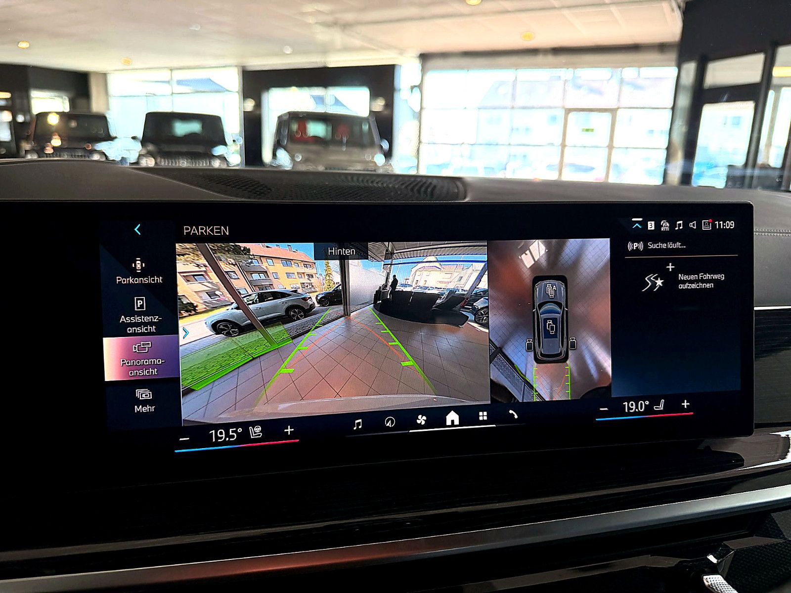 Fahrzeugabbildung BMW X5 30 d xDrive M Sport/HEAD-UP/360°/SOUND/AMBIEN