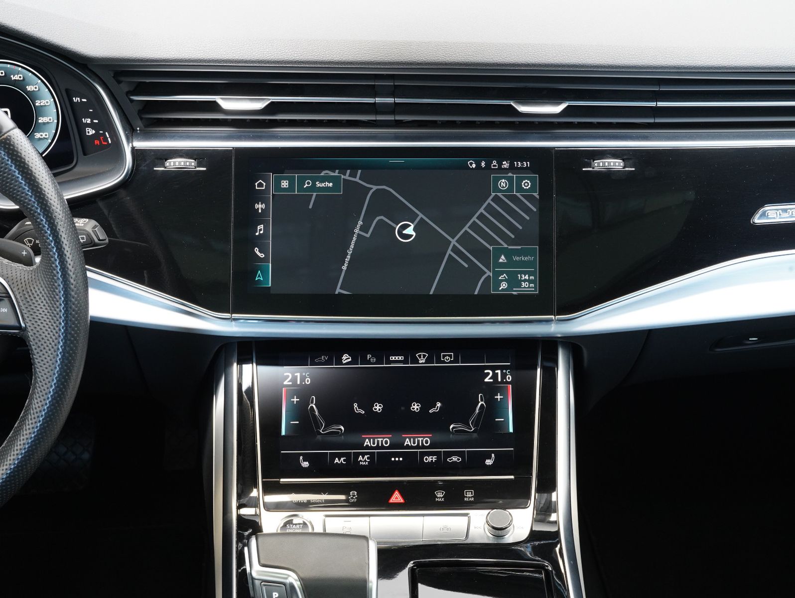 Fahrzeugabbildung Audi Q7 55 TFSI e quattro S line Sport / Plus BLACK
