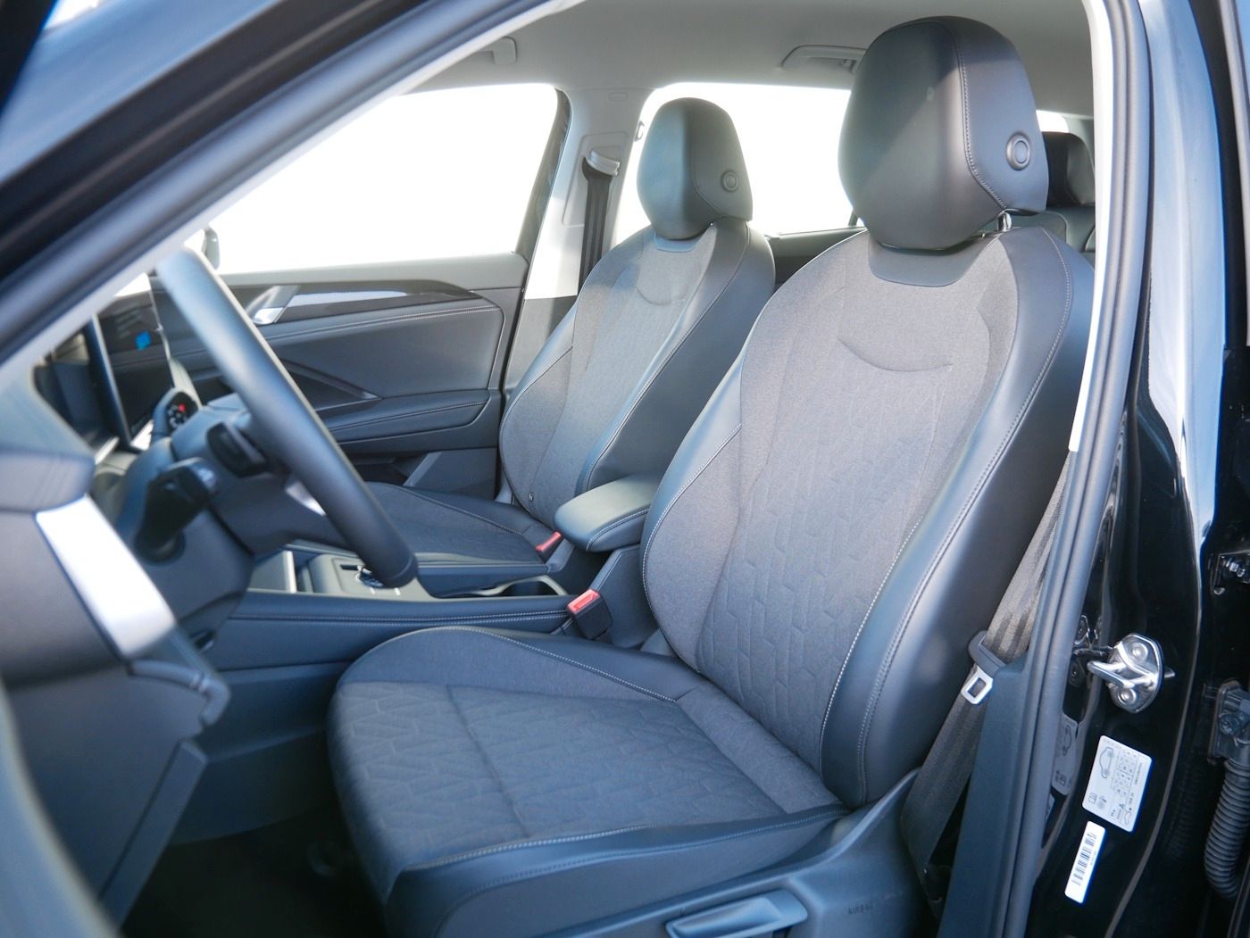 Fahrzeugabbildung Volkswagen Tayron 2.0 4Motion NEU64T 7-Sitzer Matrix AHK DC