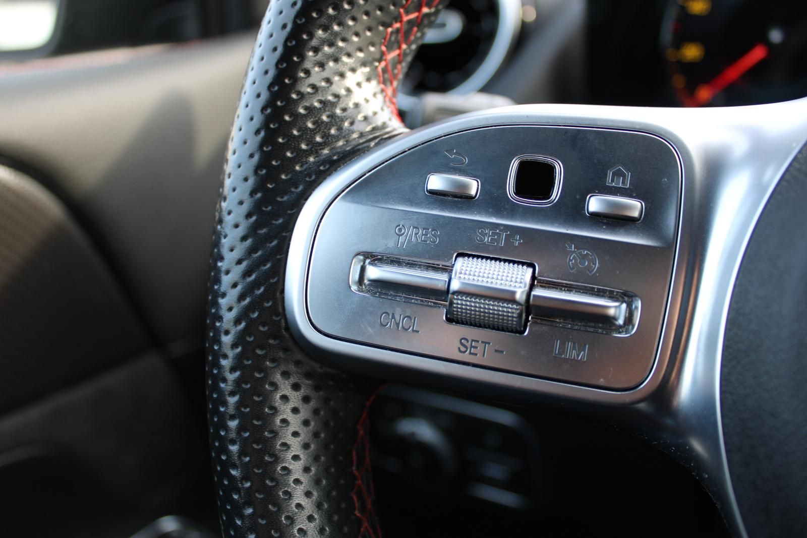 Mercedes-Benz B 200 4-Matic/AMG/SITZHEIZUNG/NAVI/CAM foto 13