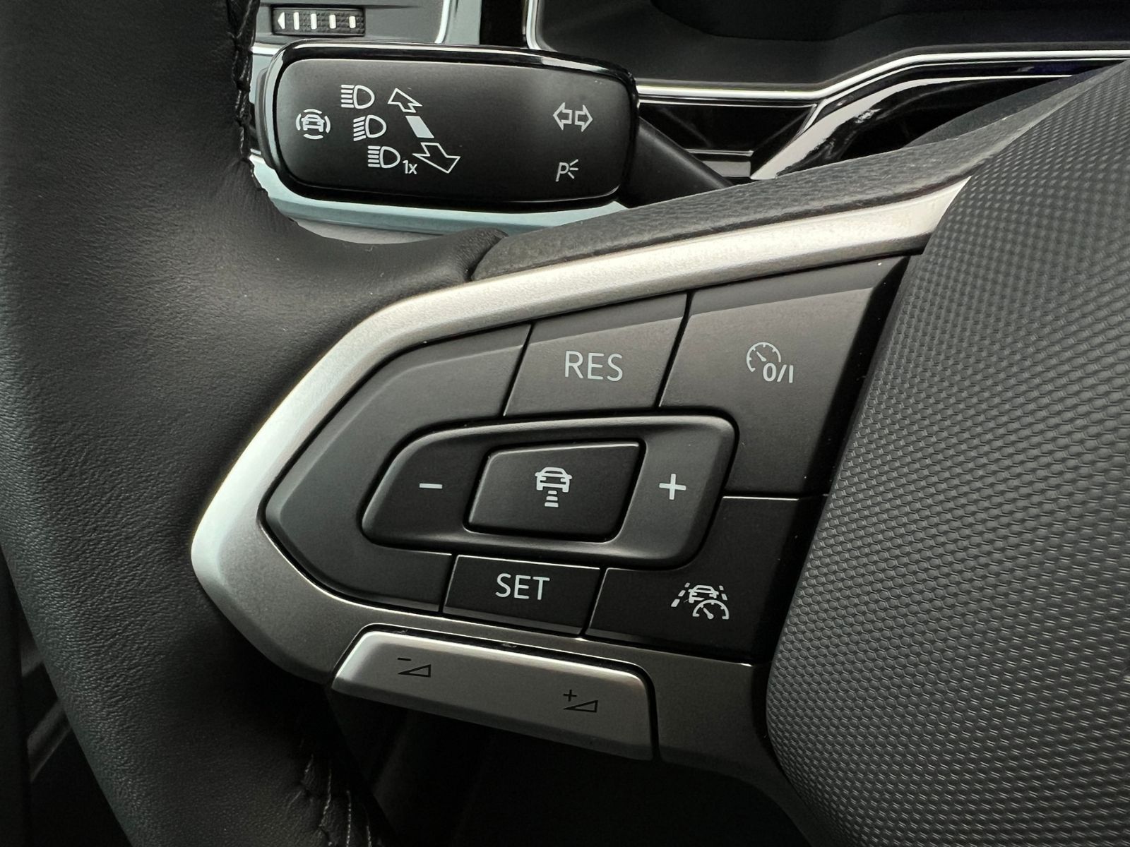 Fahrzeugabbildung Volkswagen Polo GOAL 1.0 TSI *LED, App-Connect, Kamera, 16"