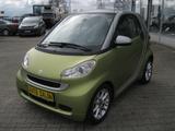 Smart ForTwo Passion 1.0 MHD 52kW *Shzg+Servo+Navi* - Smart ForTwo: Grün