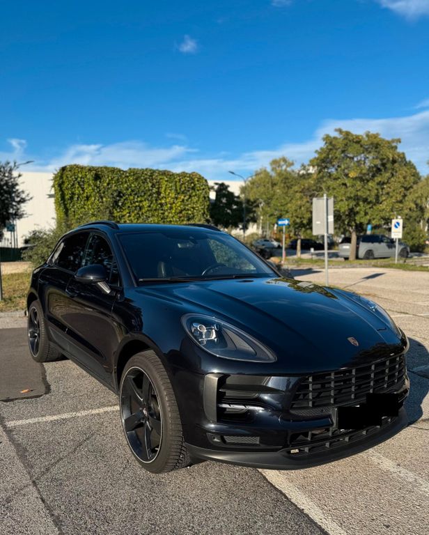 Image of Porsche Macan