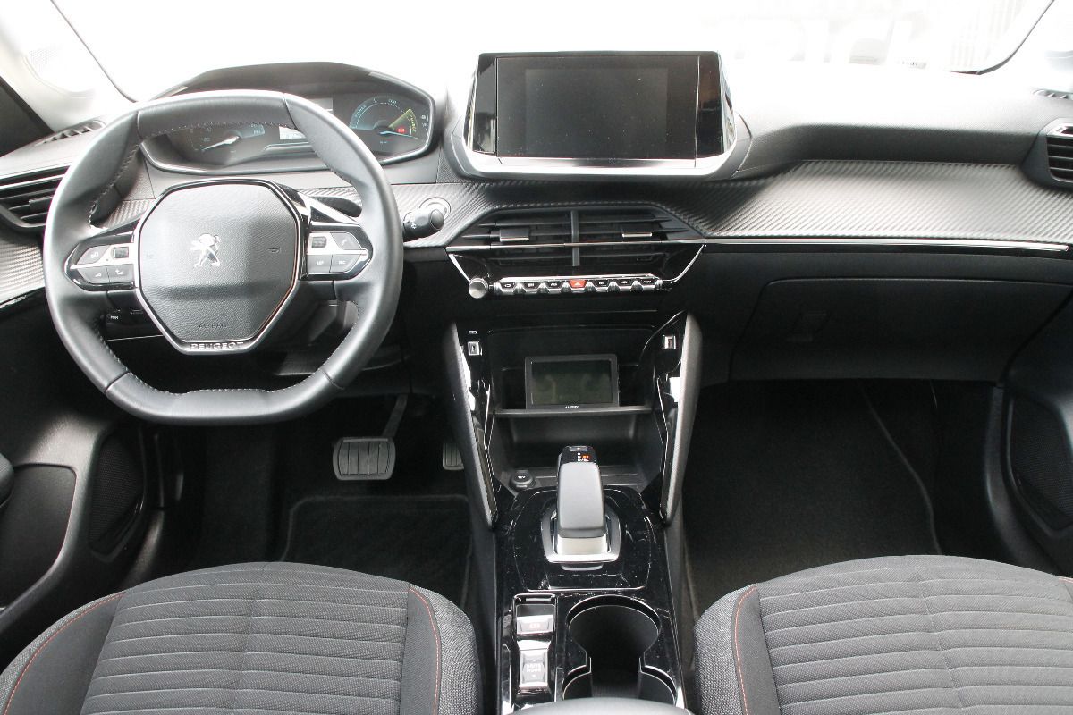 Fahrzeugabbildung Peugeot e-208 Active