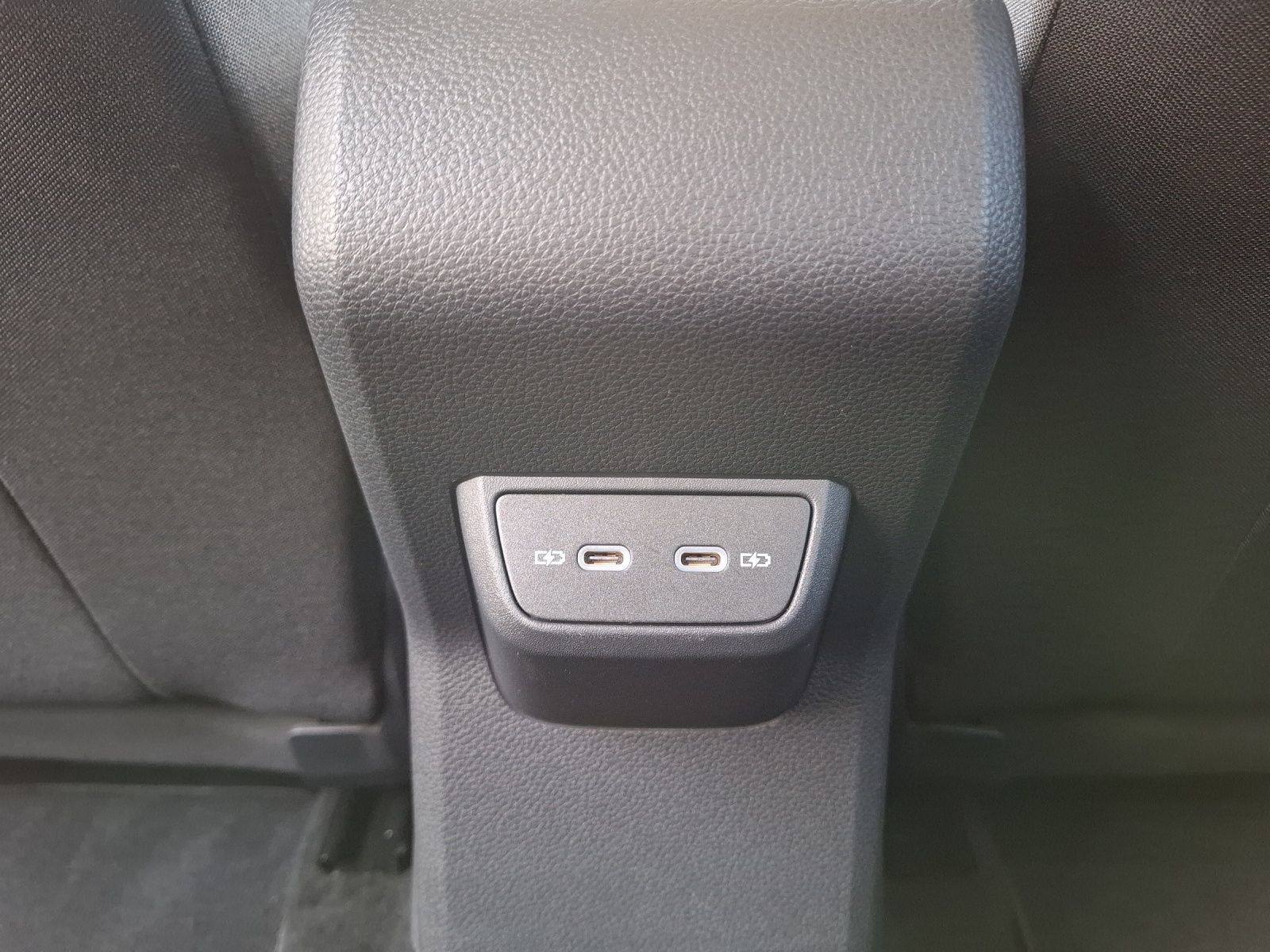 Fahrzeugabbildung Volkswagen Polo TSI Style Matrix Navi AID PDC SH LM