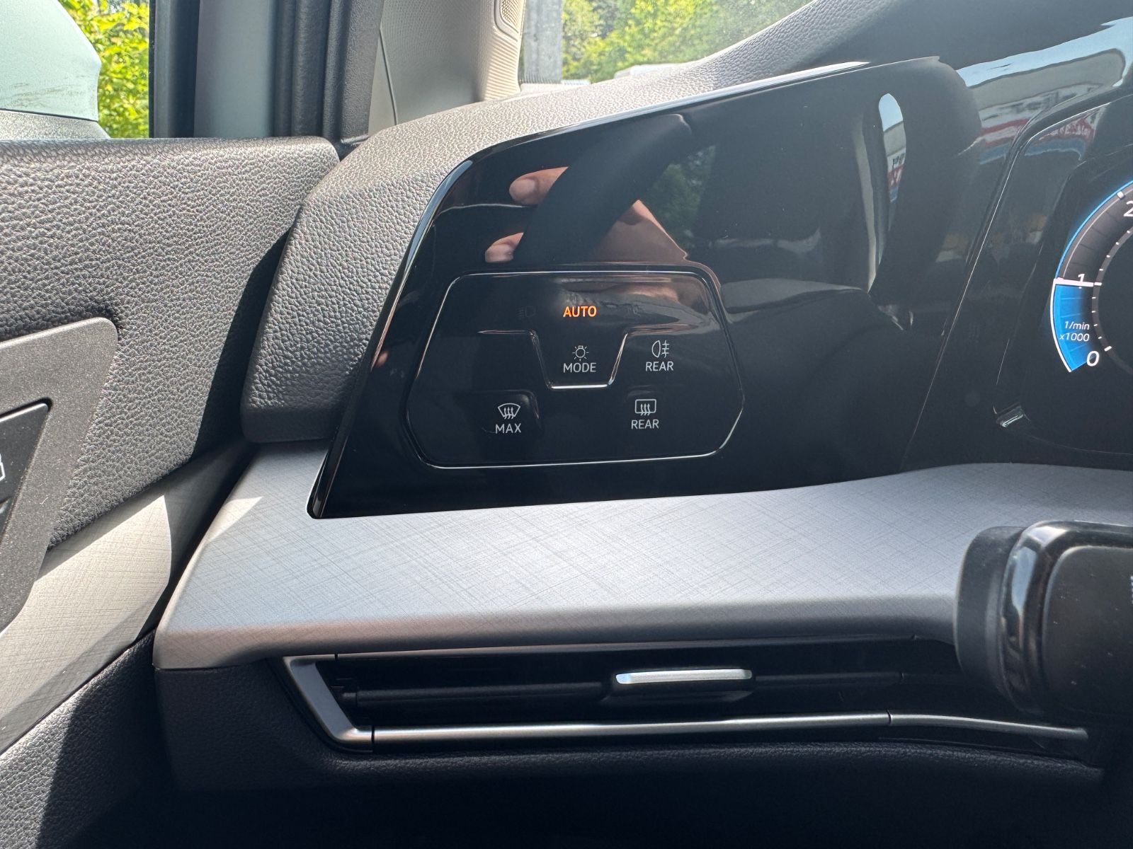 Fahrzeugabbildung Volkswagen Golf VIII Lim. Goal LED+Kamera+ACC+DAB