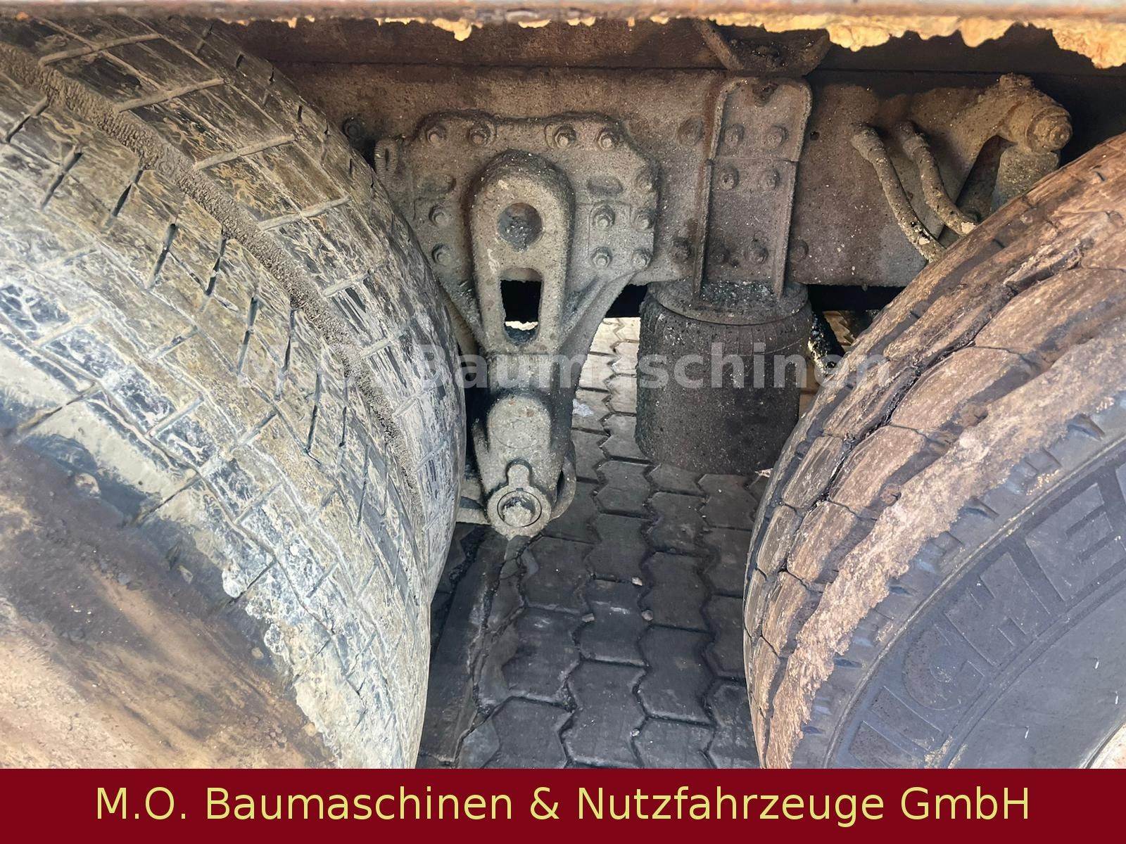 Fahrzeugabbildung Renault Premium 370 dci / Asphalt-Bitumen-Sprayer / 6x2