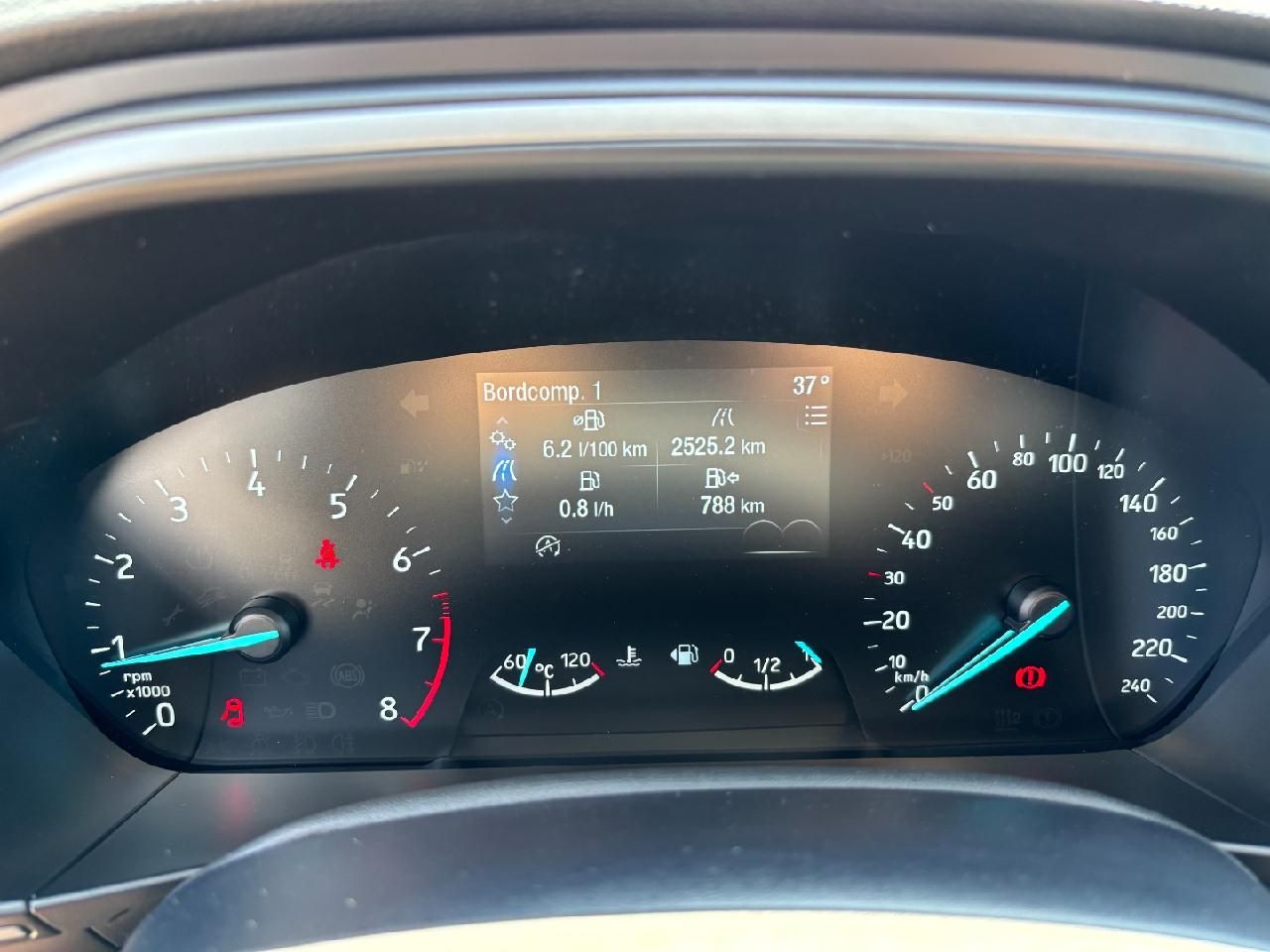 Fahrzeugabbildung Ford Focus Turnier Titanium