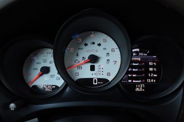 Porsche Macan - 12