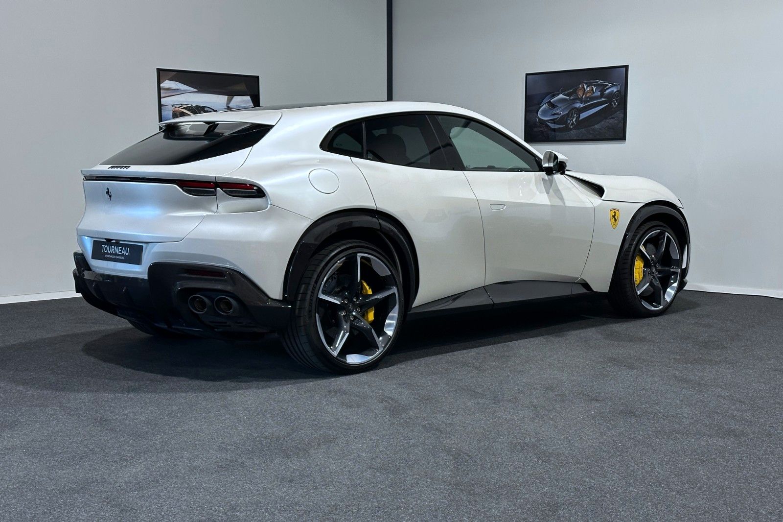Fahrzeugabbildung Ferrari Purosangue | Carbon | Panorama | Massage Seats