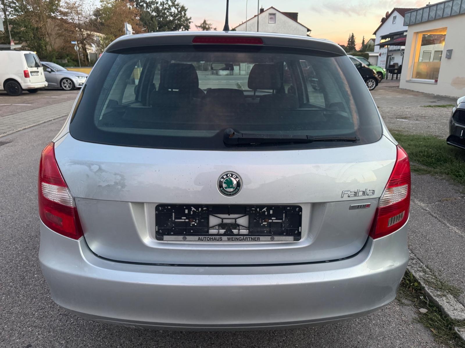 Skoda Fabia 2011 — photo 6