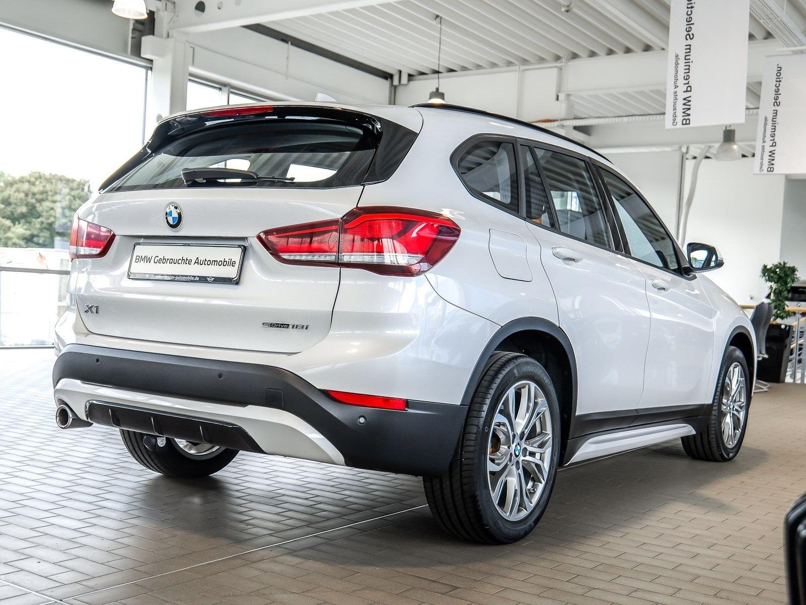 BMW X1 sDrive18i Aut. SportLine Navi AHK PDC SHZ 18"
