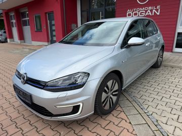 Volkswagen Golf - 1