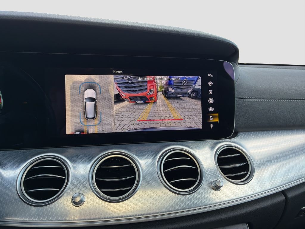 Fahrzeugabbildung Mercedes-Benz E 300 de T AMG*PANO-SD*AHZV*HUD*DISTR*BURMESTER*