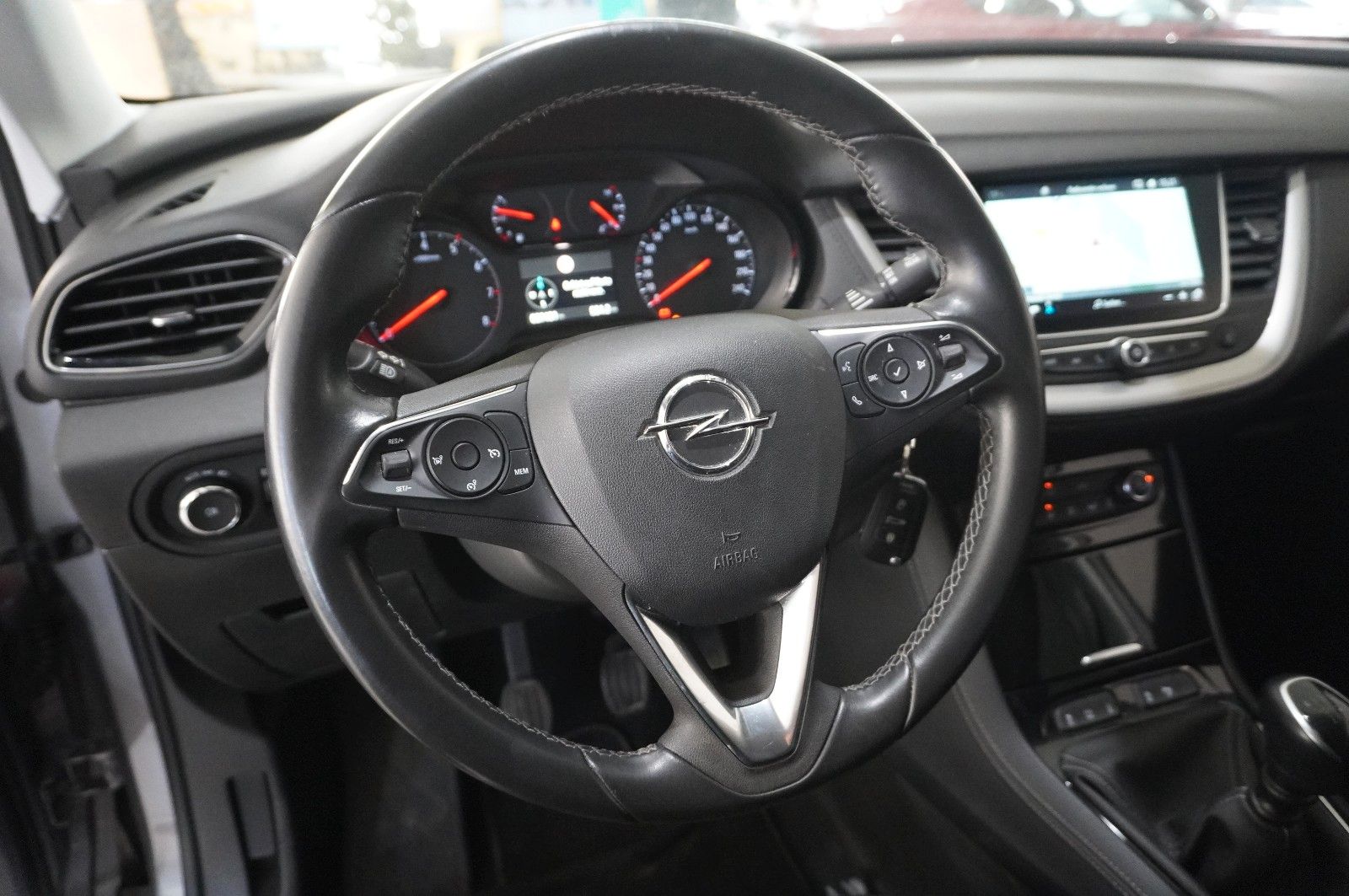 Fahrzeugabbildung Opel Grandland (X) 1.5D BUSINESS NAVI/LED/PDC/DAB/AHK