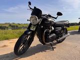 Triumph Street Twin 900 - TRIUMPH STREET TWIN