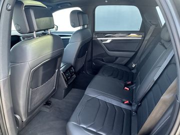 Volkswagen Touareg - 10