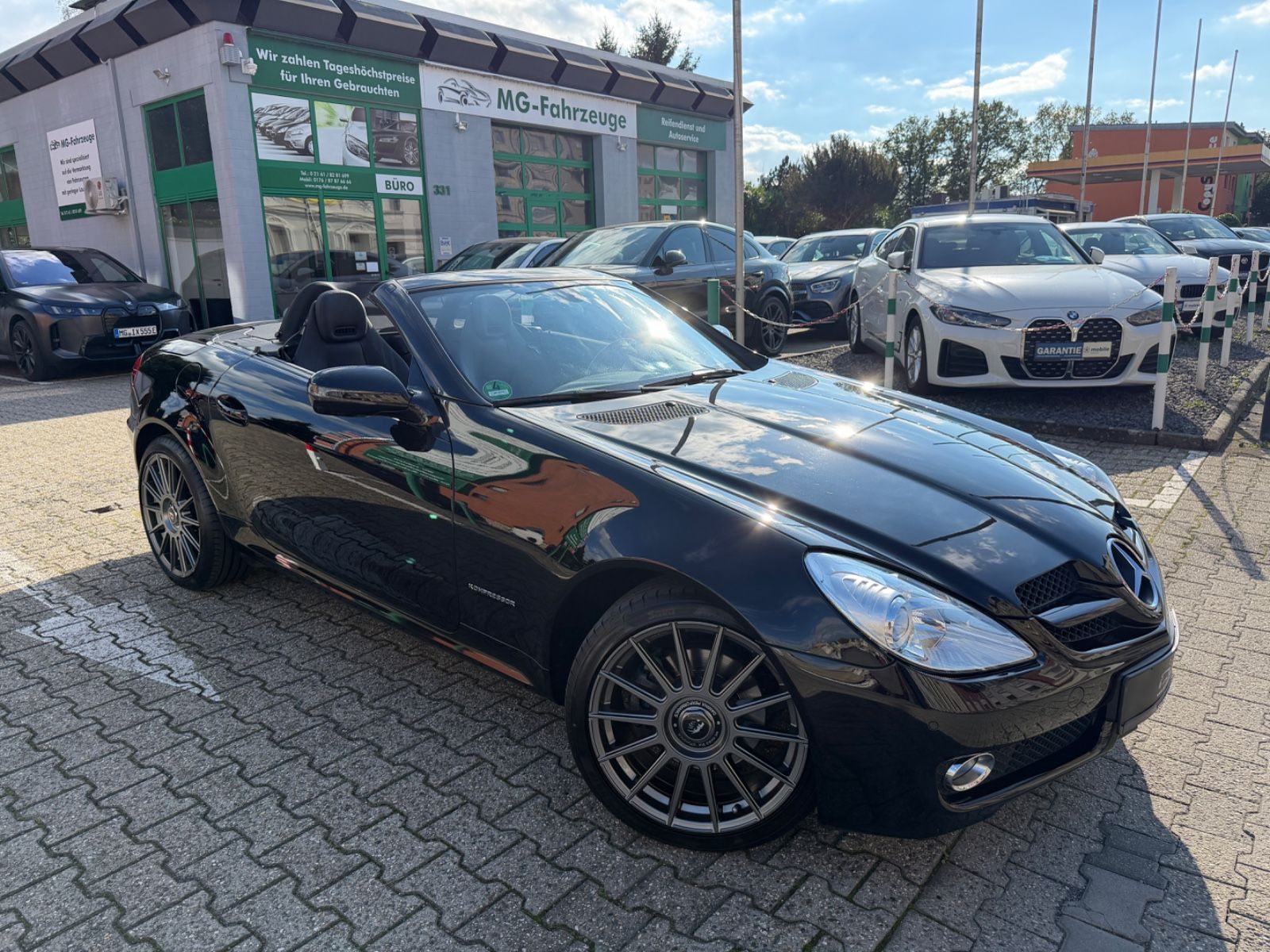 Fahrzeugabbildung Mercedes-Benz SLK 200 Kompressor 18 ZOLL LEDER AIRSCARF TEMPOM